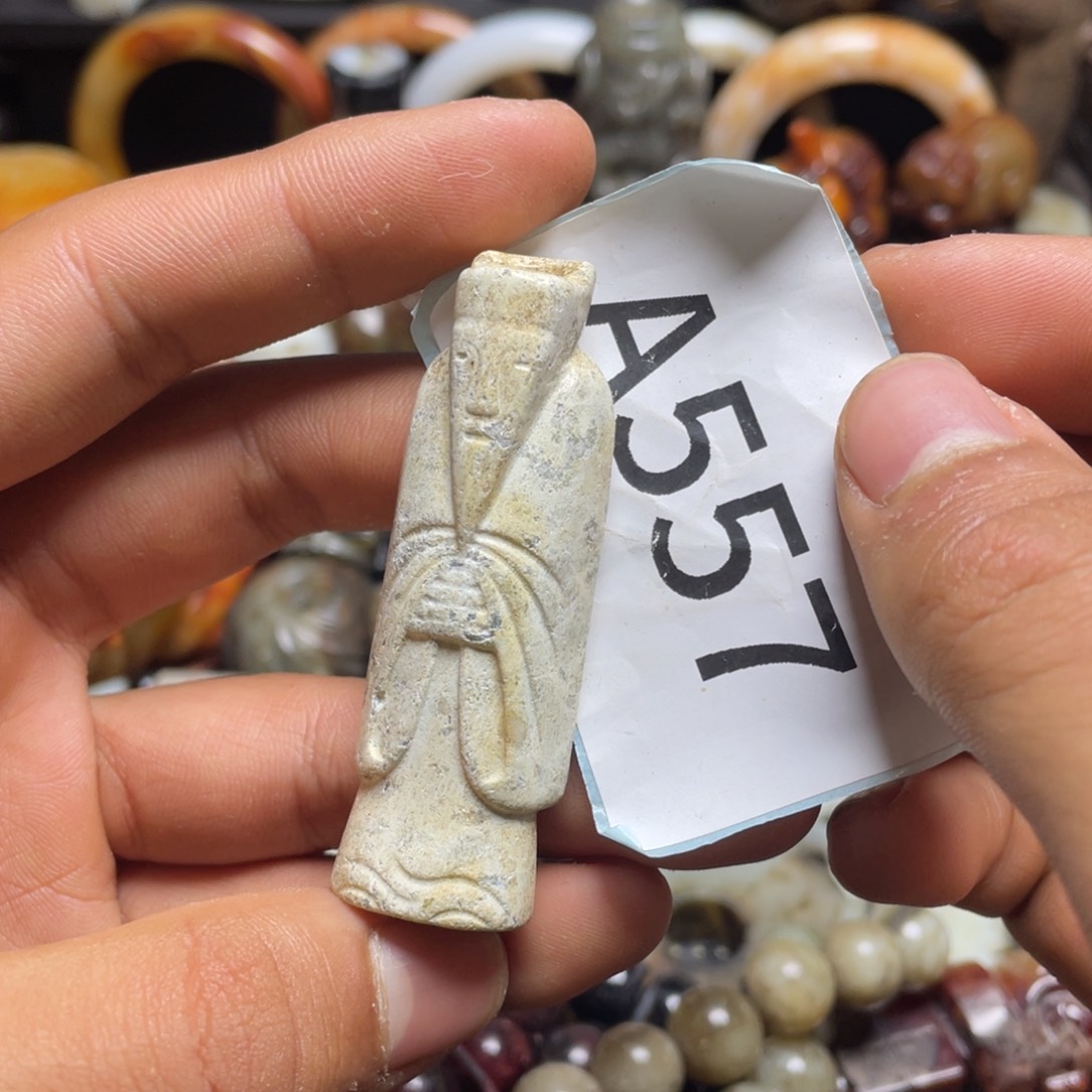 和田玉（糖玉）挂件未镶嵌