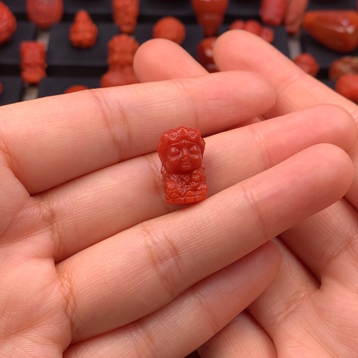 南红玛瑙未镶嵌度母10MM+