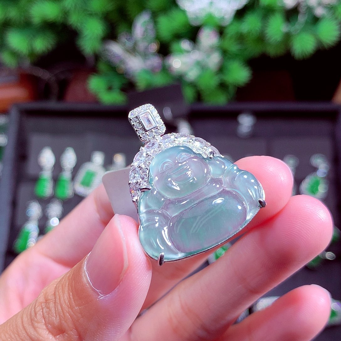 颈饰未镶嵌翡翠天然
