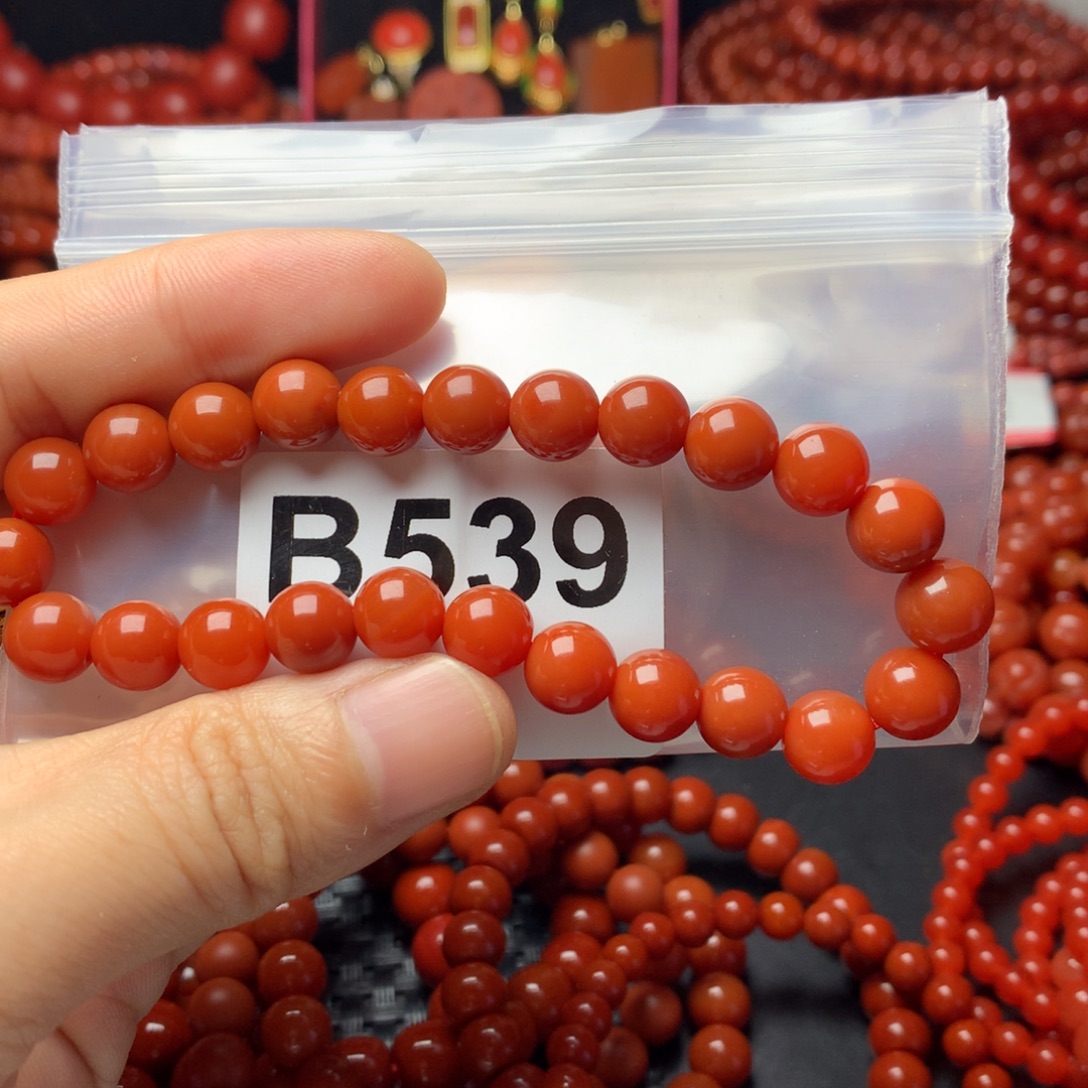 S***樱南红玛瑙未镶嵌手链