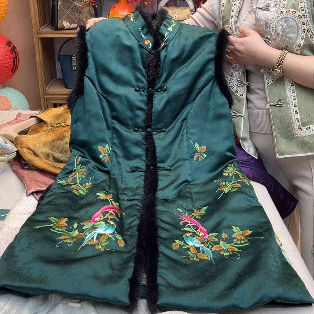 刺绣棉马甲成衣胸围102