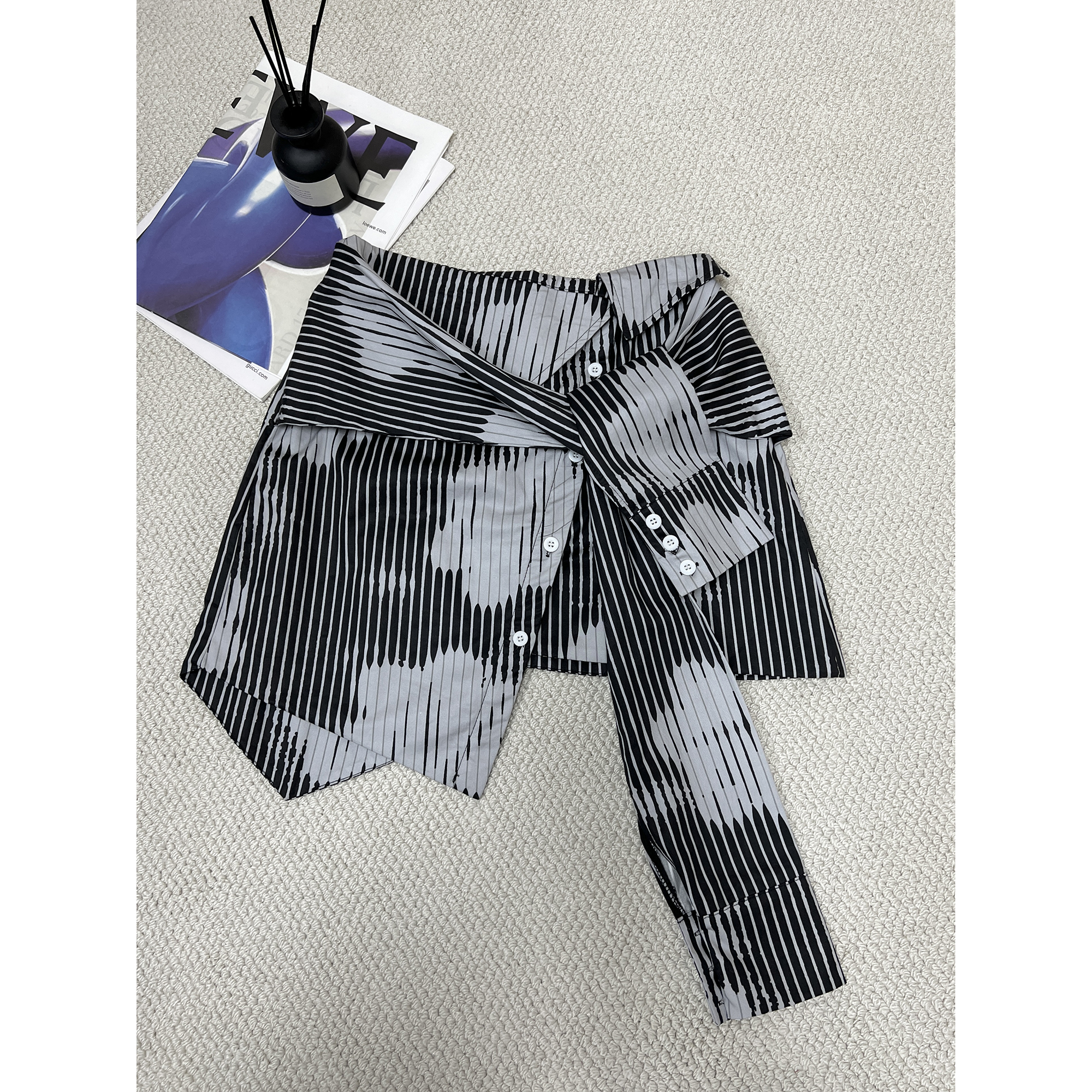 灰色条纹绑带半身裙300150（清）