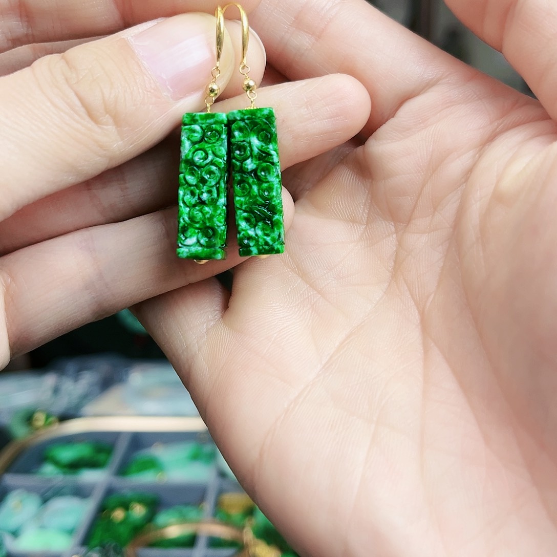 翡翠耳饰18K金镶嵌耳饰