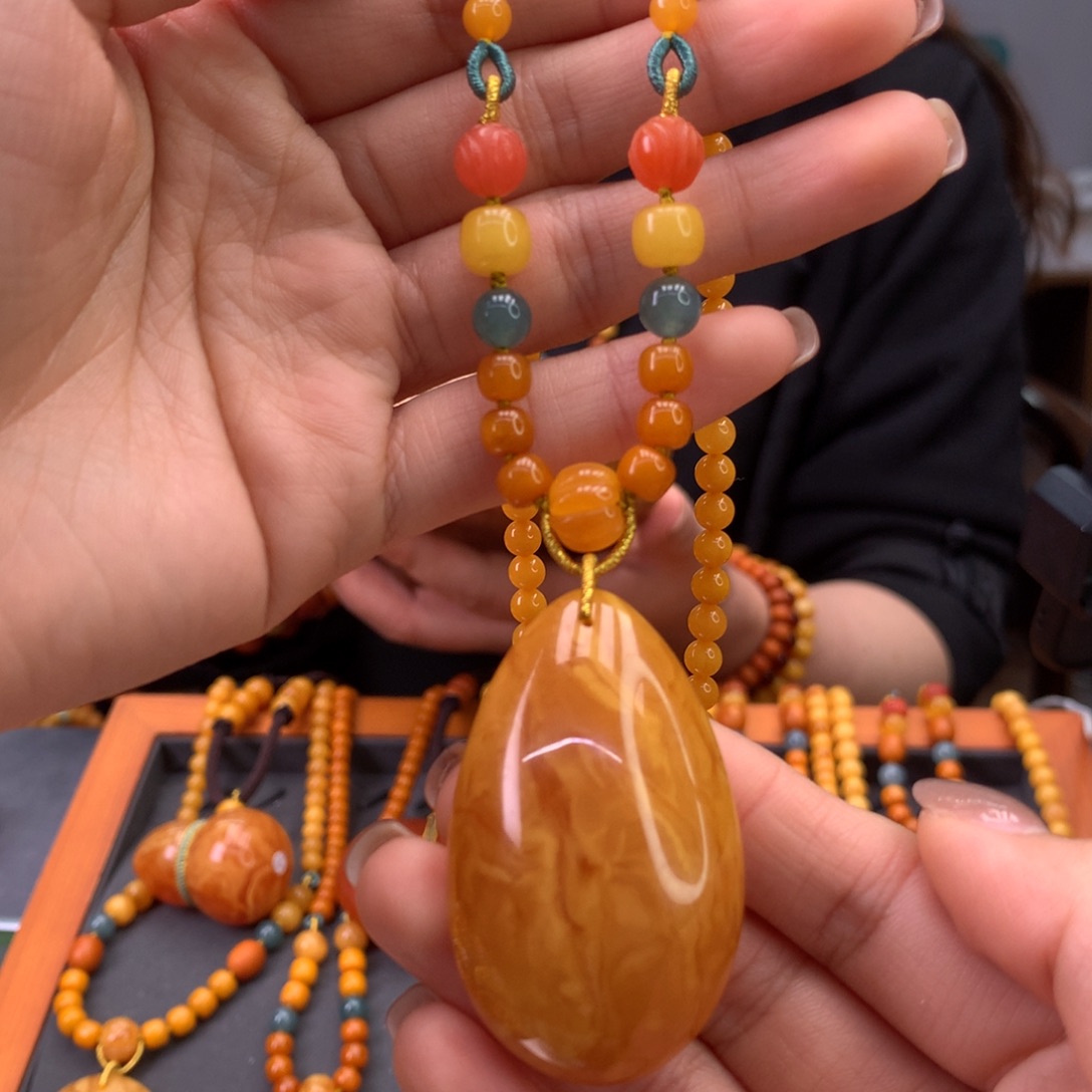 蜜蜡颈饰未镶嵌水滴