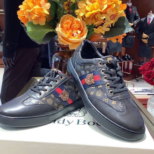 RaidyBoer新款真皮青年板鞋头层牛皮英伦休闲黑色透气潮流百搭