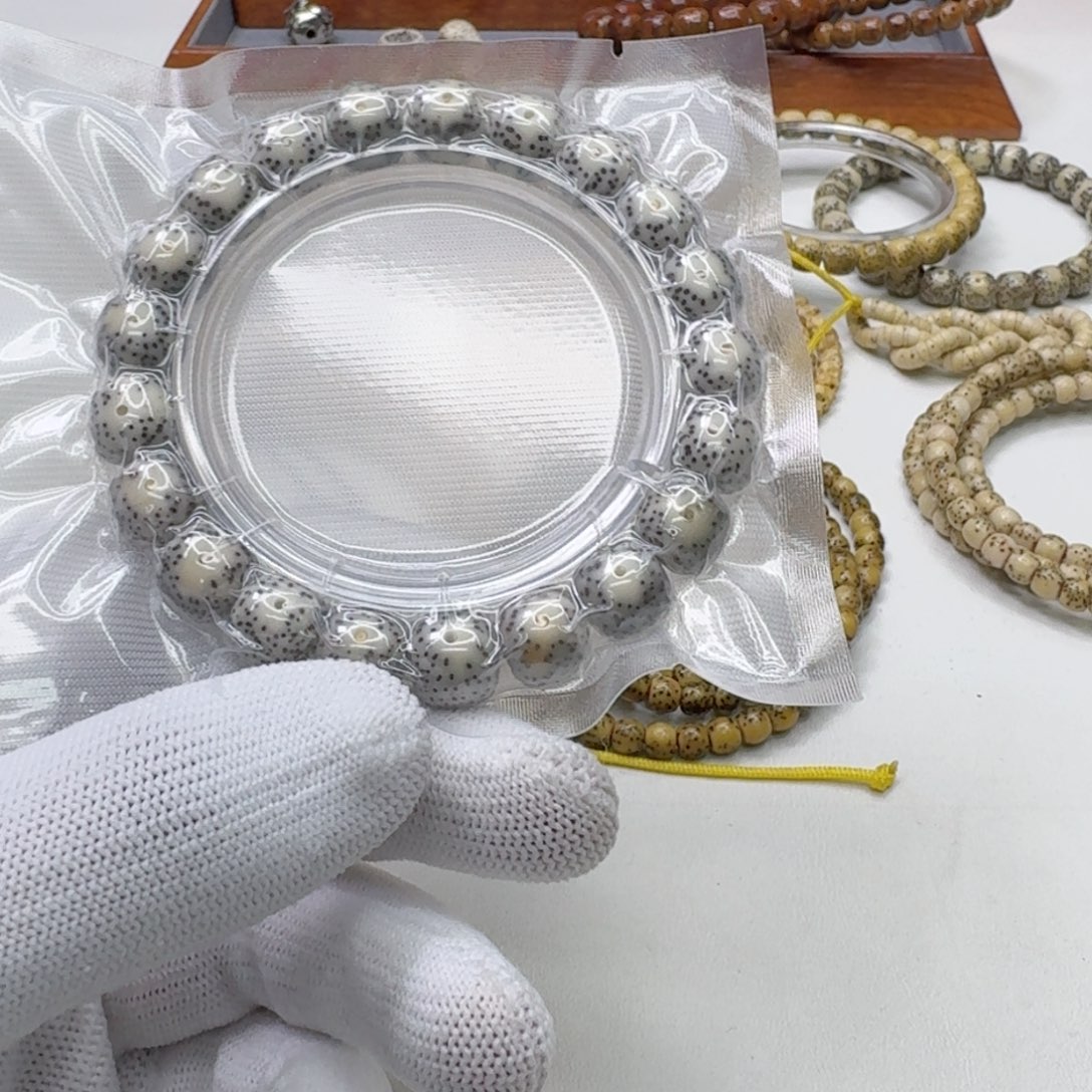 星月菩提手串18灭世糯冰青瓷月留白11左右桶单圈