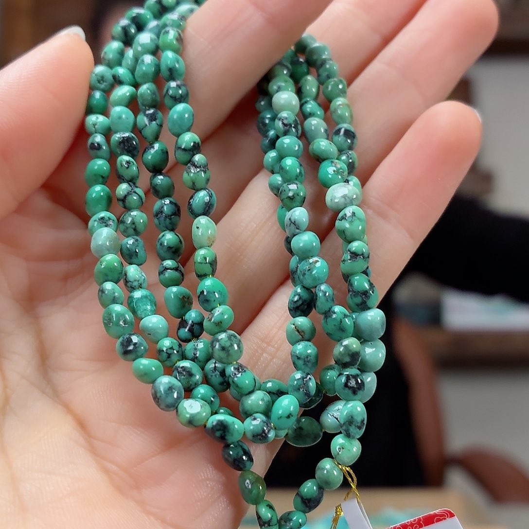 未镶嵌绿松石珠宝奇石