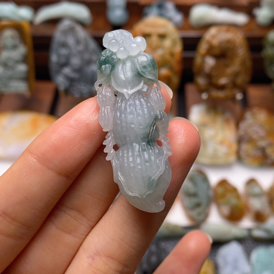 定制翡翠未镶嵌翡翠