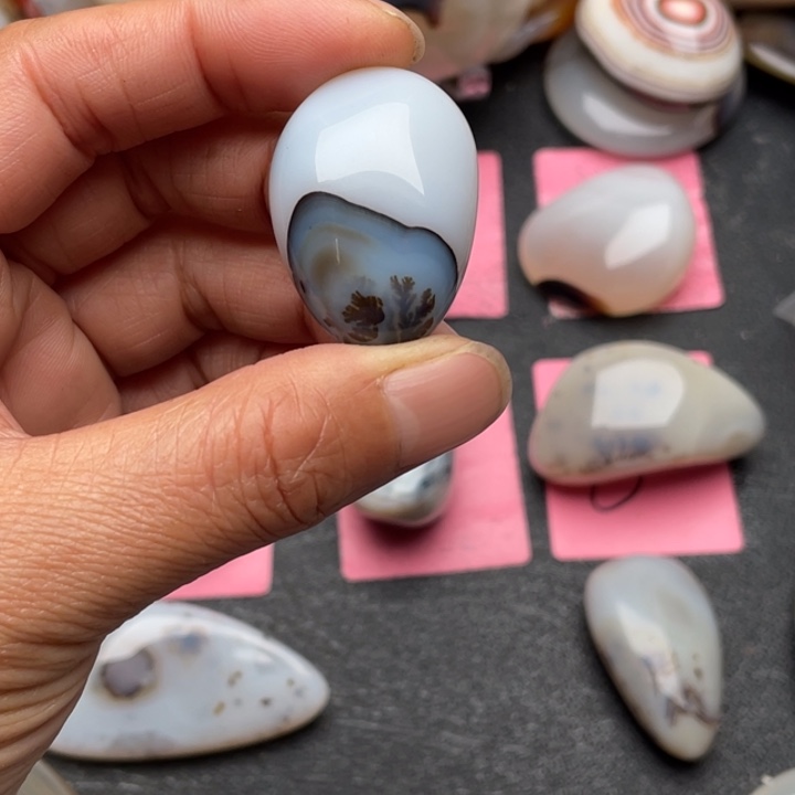 鹧***哨玛瑙/玉髓未镶嵌玉髓马达加斯加玉髓玛瑙