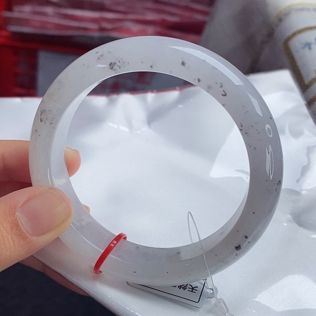 翡翠手镯未镶嵌57585758