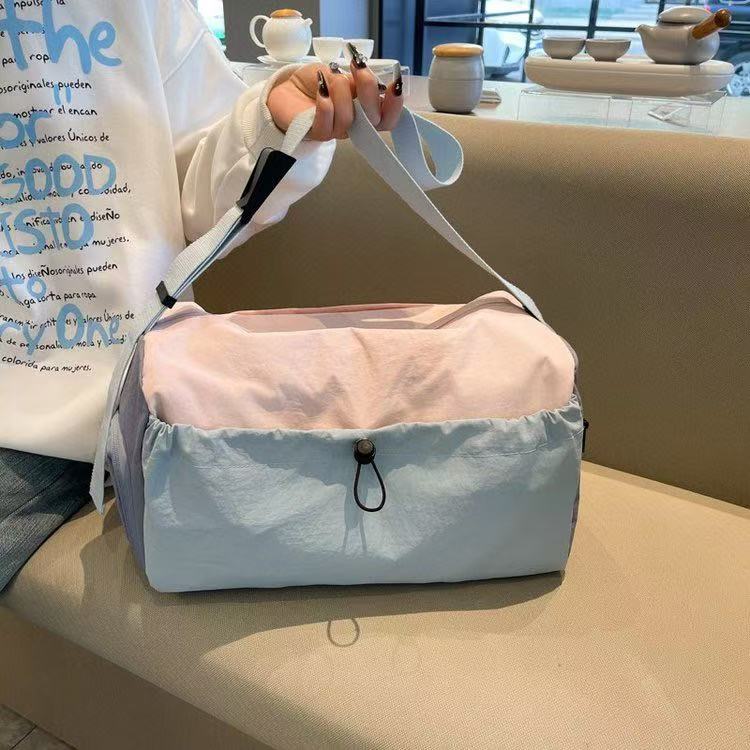 运动简约风干湿分离通勤风旅行包肩包轻便ol抽绳休闲时尚