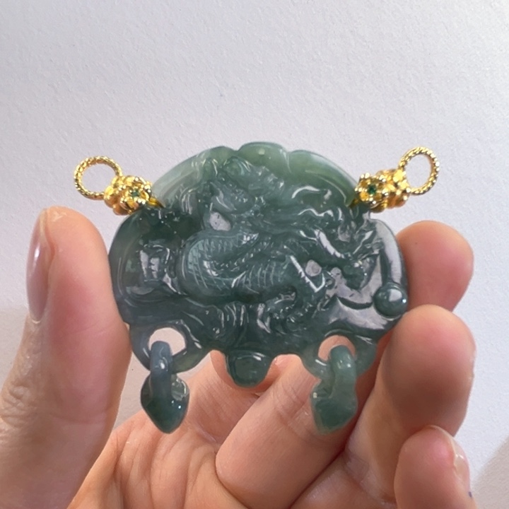 翡翠吊坠(赠链)未镶嵌代编织