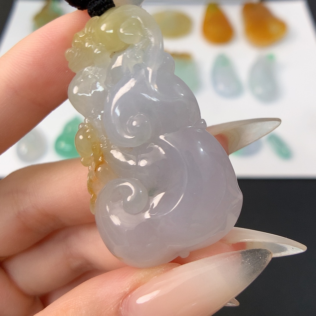颈饰未镶嵌翡翠如意
