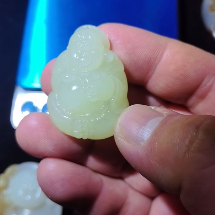 Y***g和田玉（糖玉）未镶嵌挂件