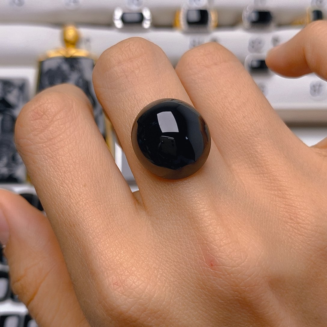 翡翠戒指未镶嵌开*?蛋面