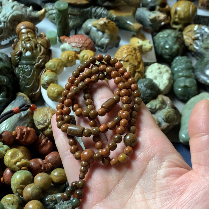 岫岩河磨玉（透闪石质玉）手链未镶嵌