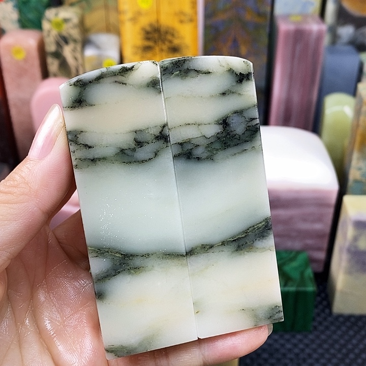 青田石印石云南石头