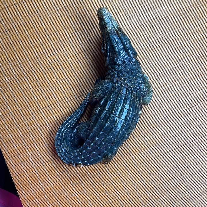 岫岩河磨玉（透闪石质玉）未镶嵌摆件萨*斯