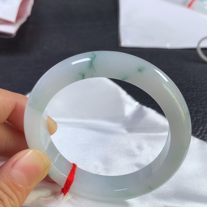阿***强翡翠未镶嵌手镯53