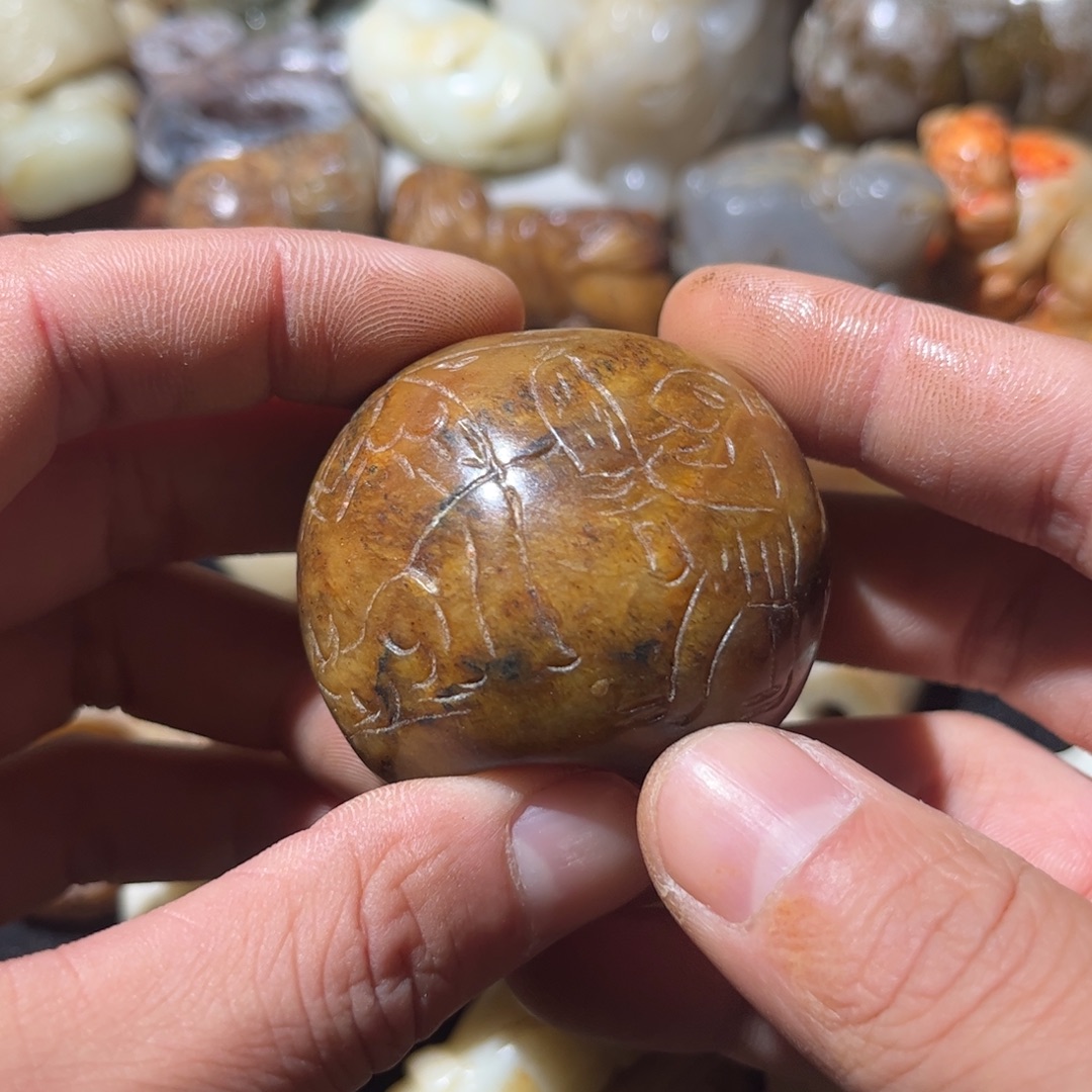 大***料和田玉未镶嵌挂件