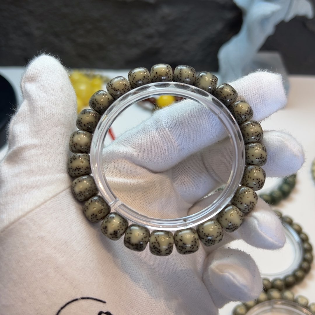 冰绿10/9星月菩提石玉料单圈