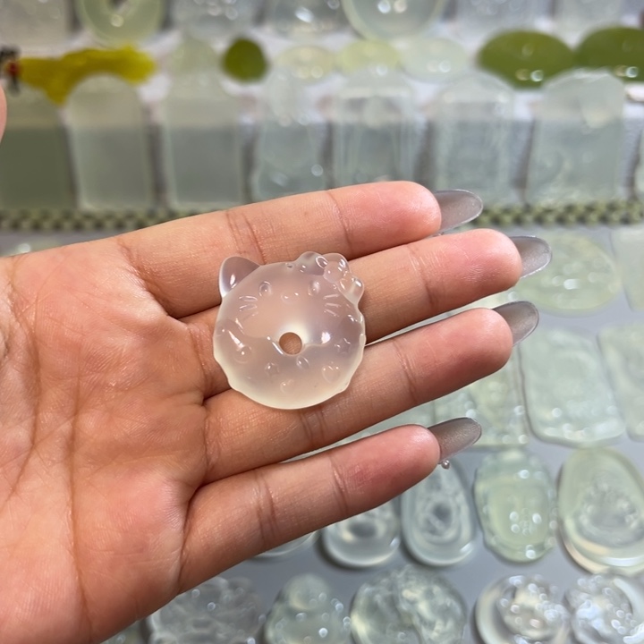 岫玉未镶嵌岫玉白冰挂件猫猫甜甜圈