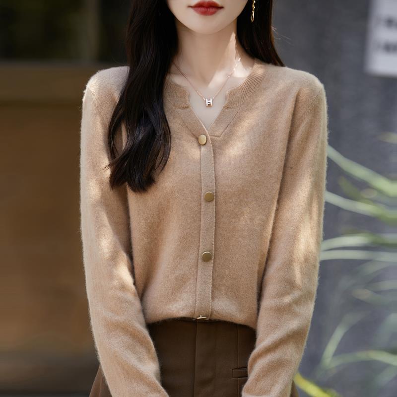 秋冬新山羊绒衫女V领假开衫宽松纯色内搭套头毛衣羊毛针织打底衫