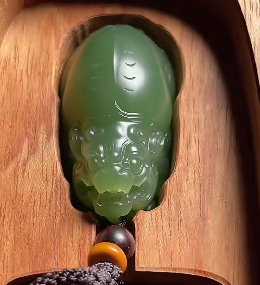 高端和田玉 /仵楚英大师资料展示/滑动查看 /勿拍