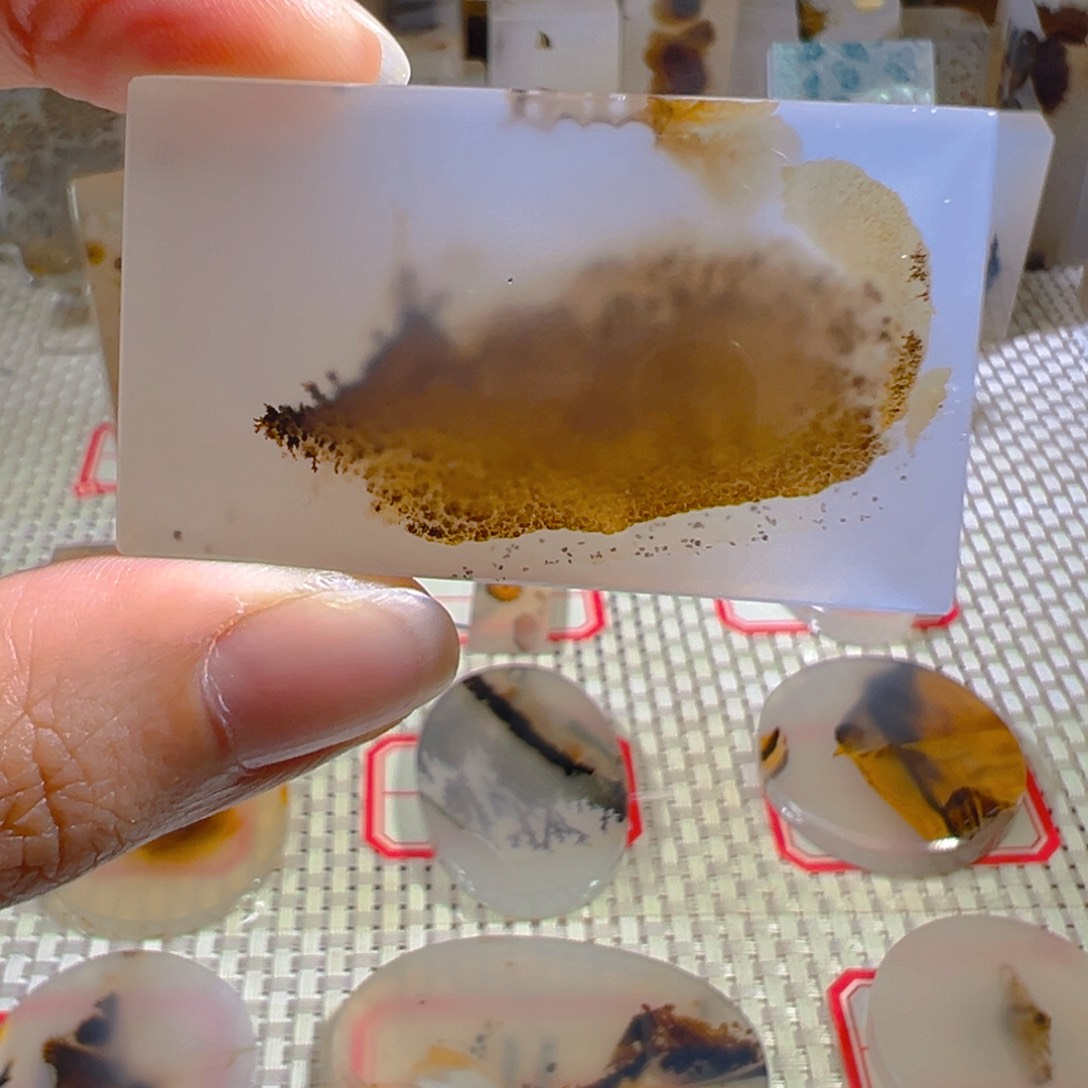 玛瑙/玉髓颈饰未镶嵌