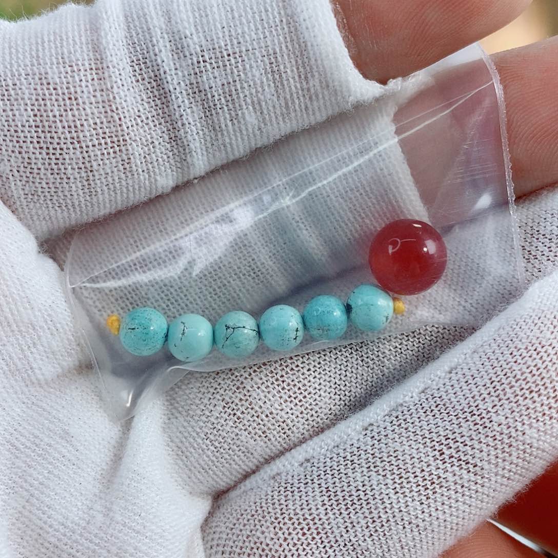 南红玛瑙未镶嵌珠宝奇石