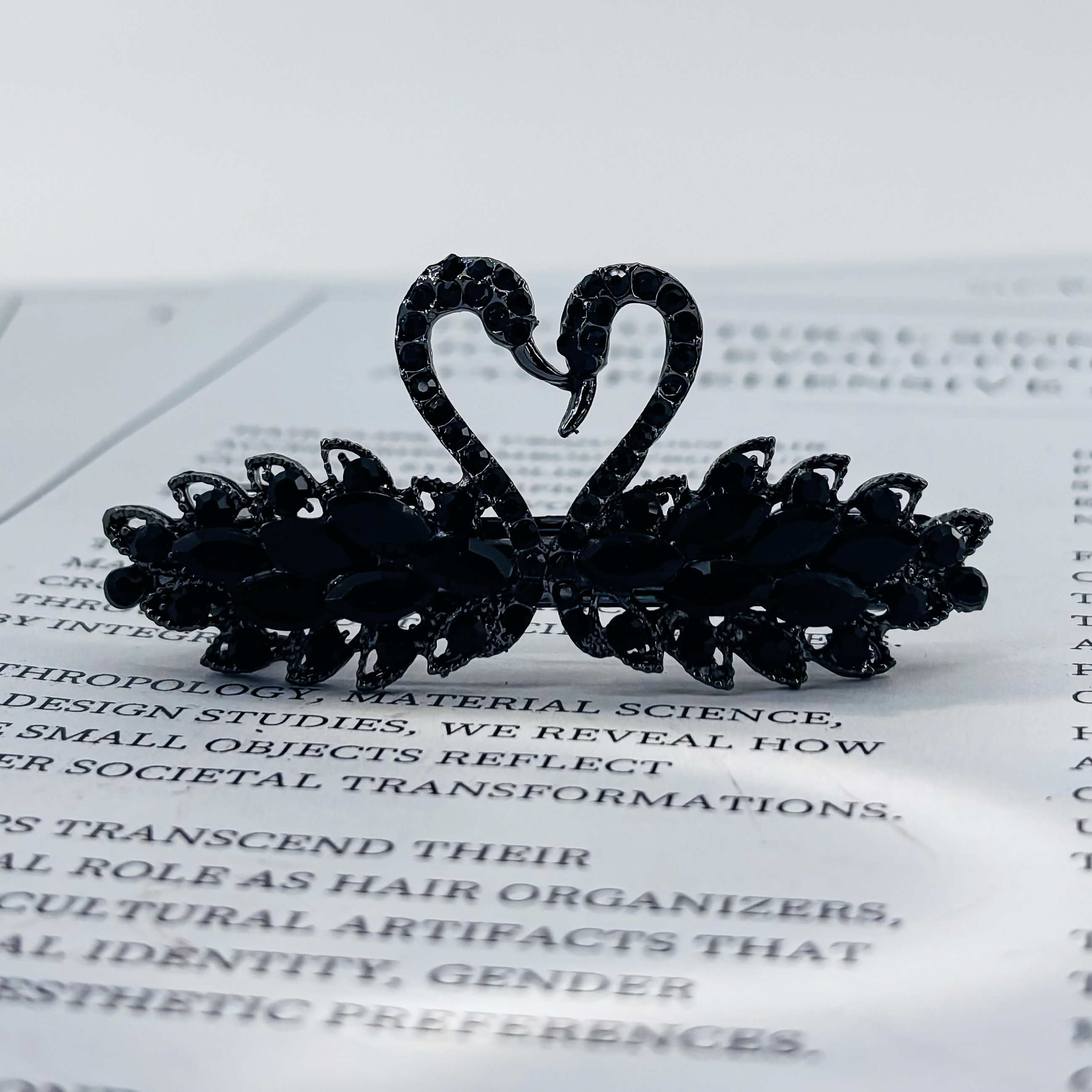 【HP·轻奢】黑天鹅弹夹6.5CM-1038