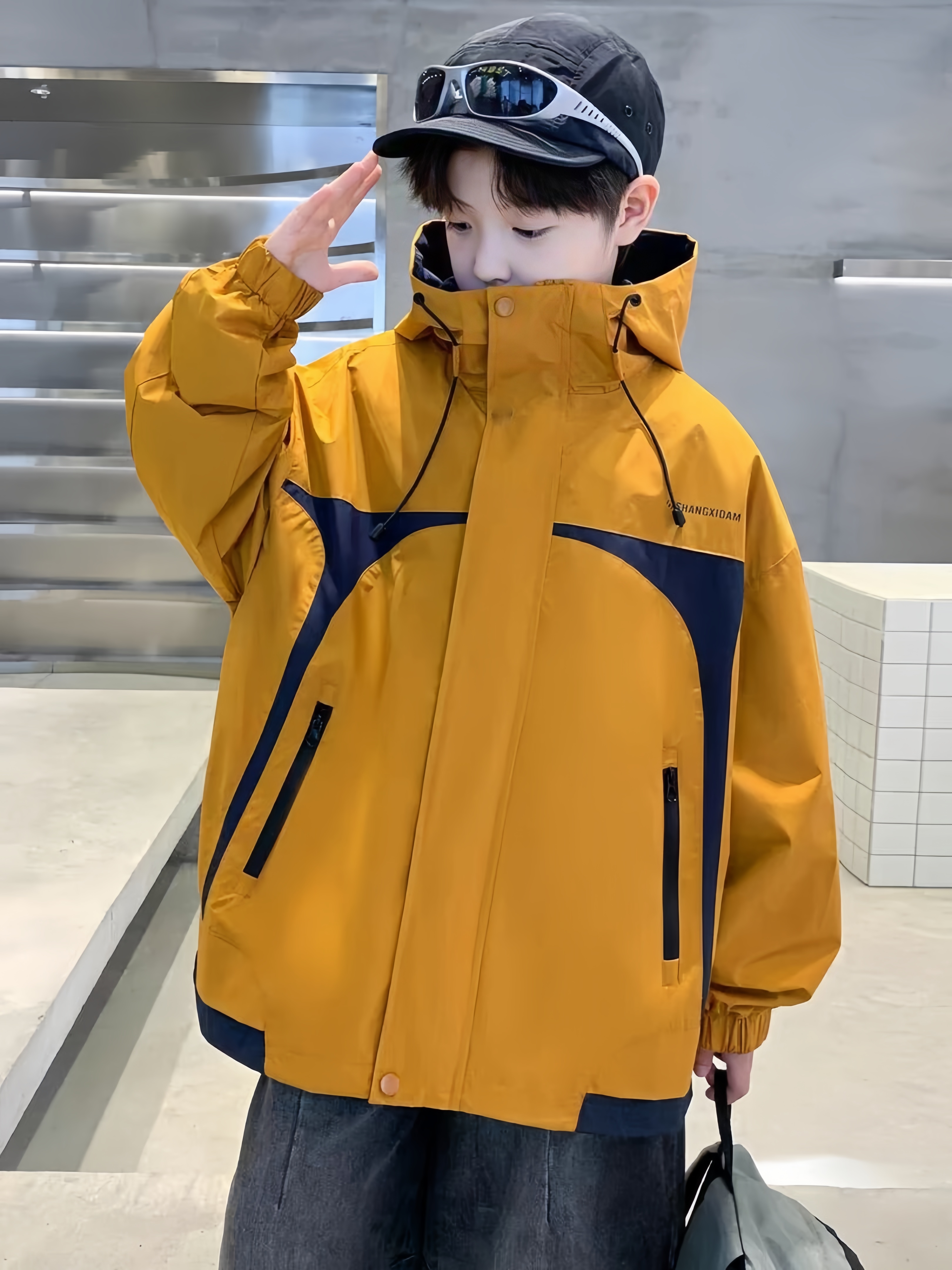 童装儿童加绒冲锋童装秋冬季新款男女童中大童洋气宽松工装外套潮