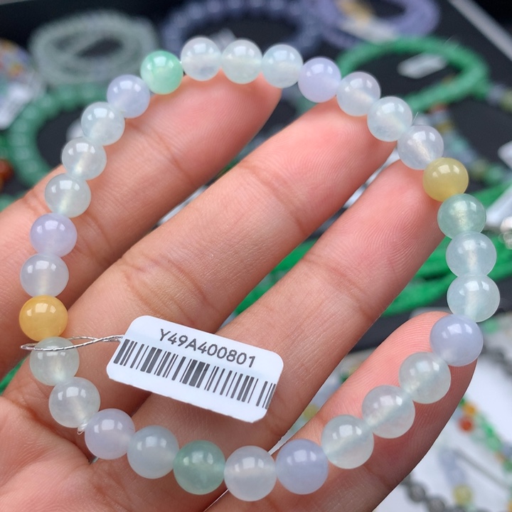 翡翠手镯未镶嵌卡