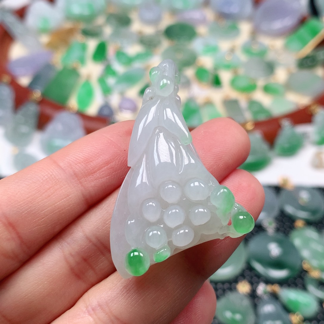 【闪购商品】翡翠吊坠(不含链)未镶嵌