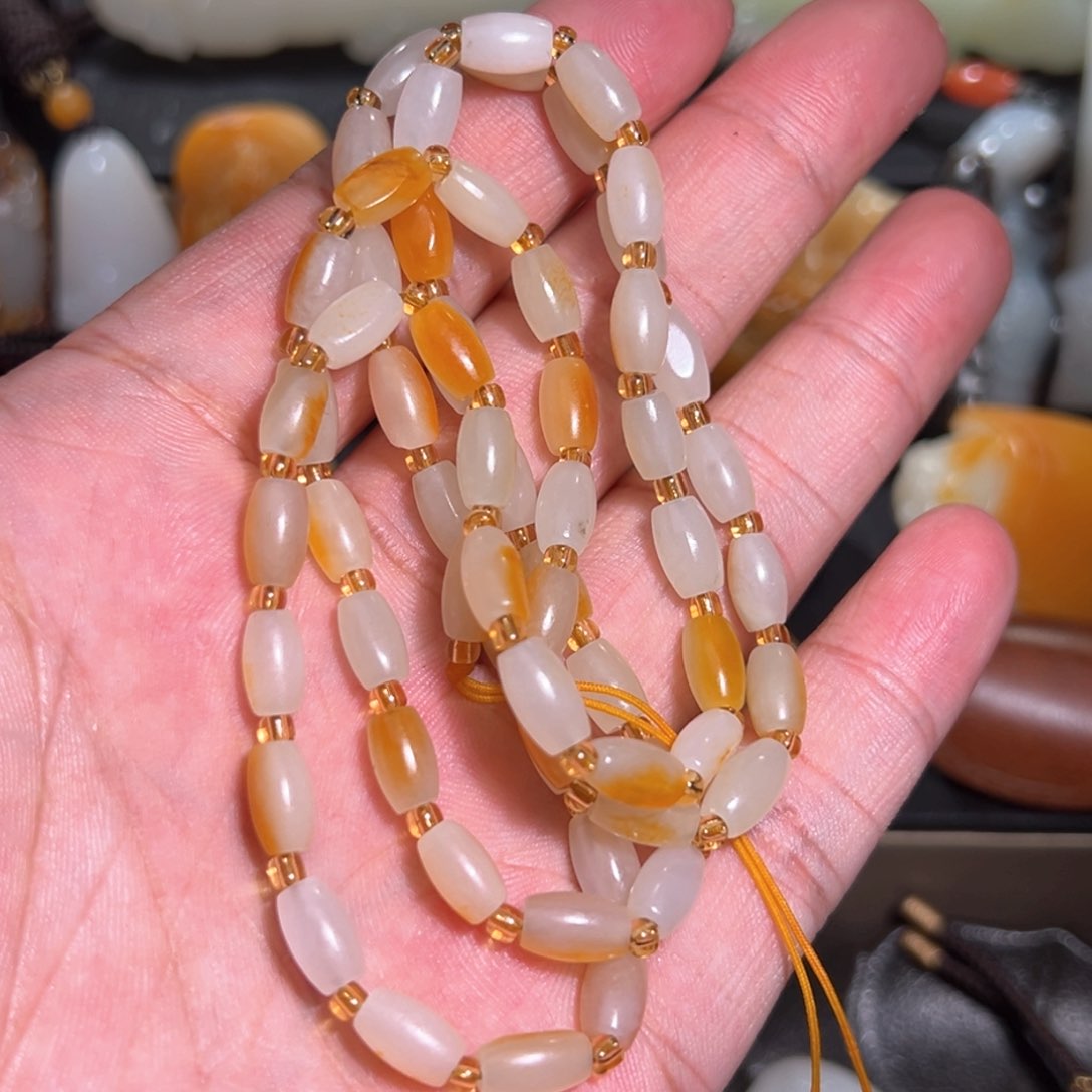 和田玉颈饰未镶嵌败****王