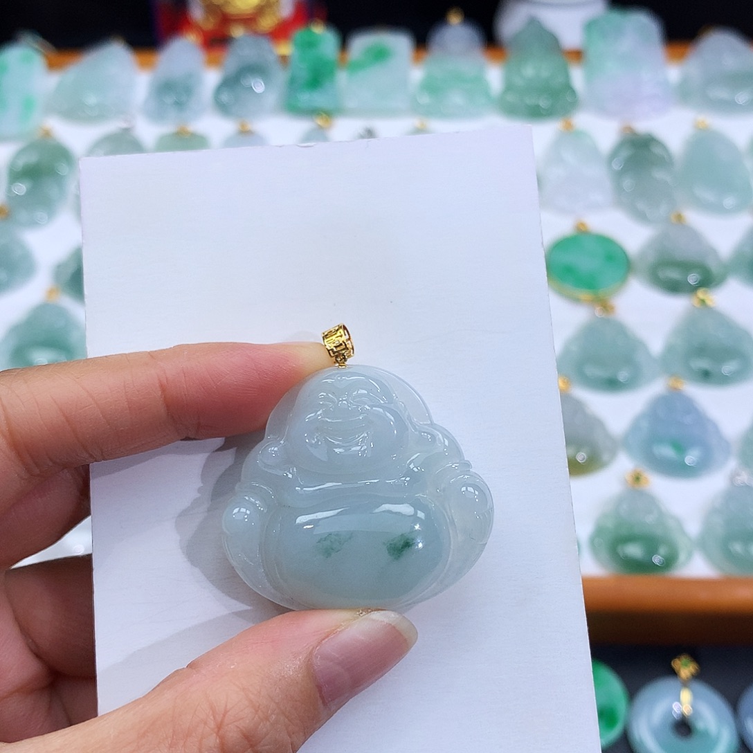 翡翠18K金镶嵌颈饰翡翠吊坠