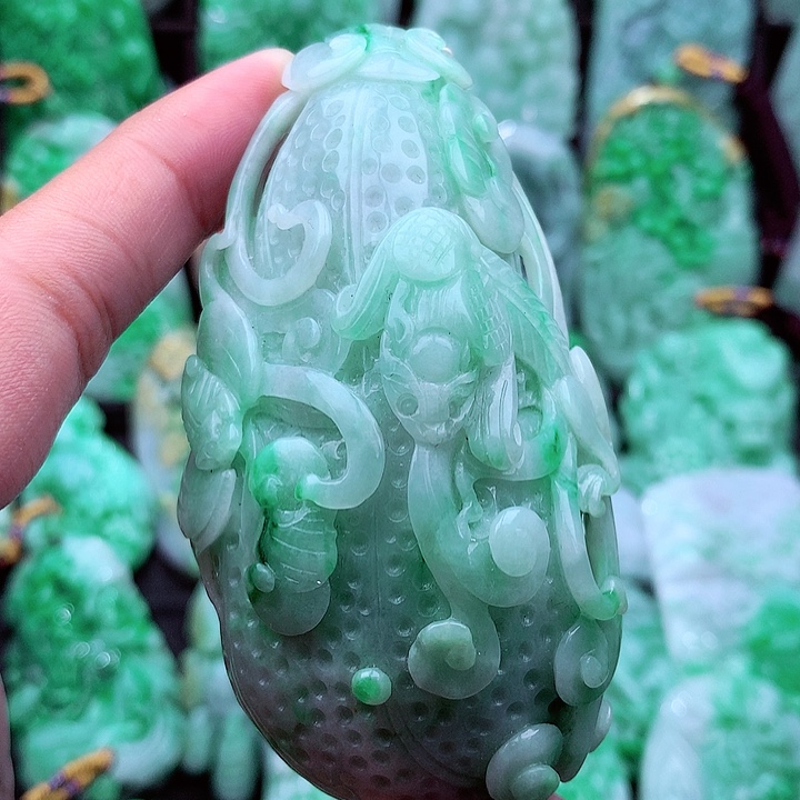 翡翠吊坠(不含链)未镶嵌