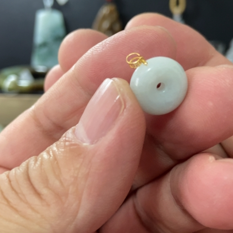 翡翠颈饰18K金镶嵌好看