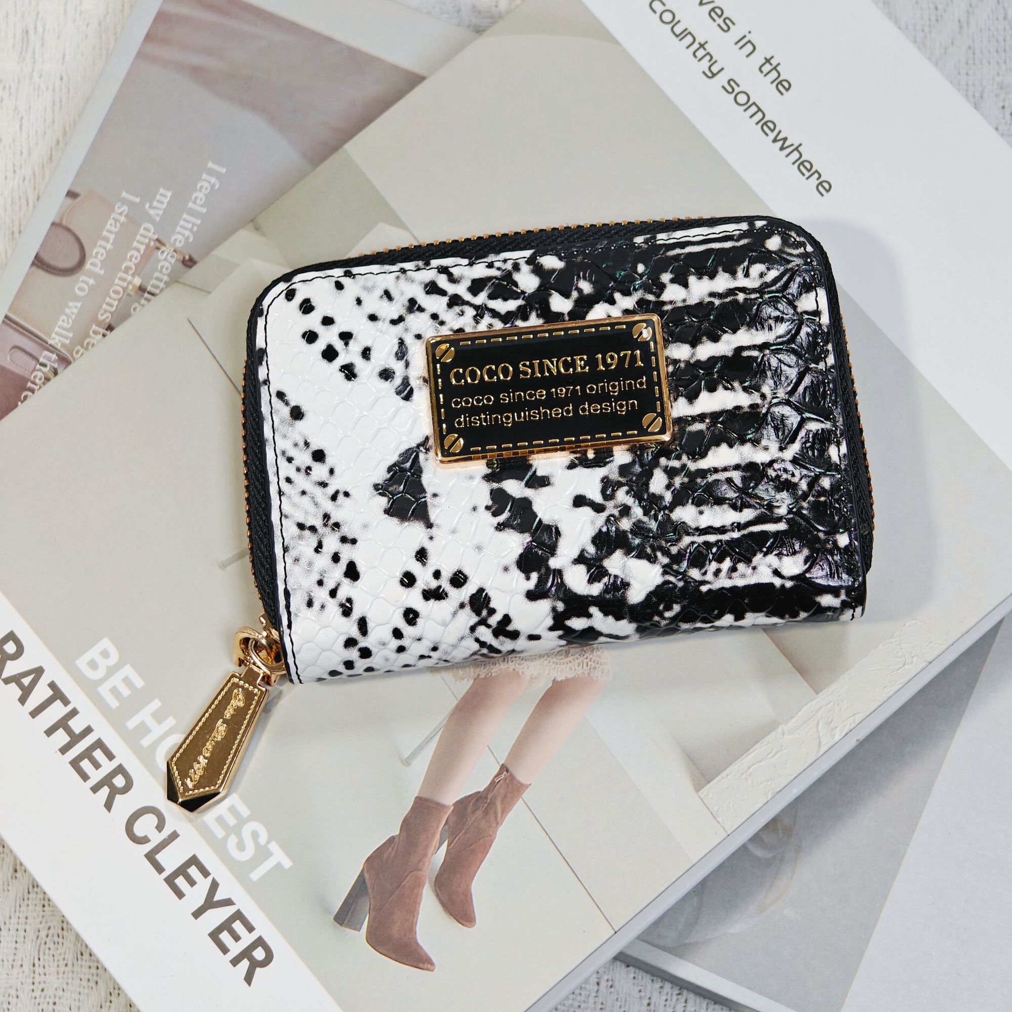 设计师黑白墨点拉链卡包