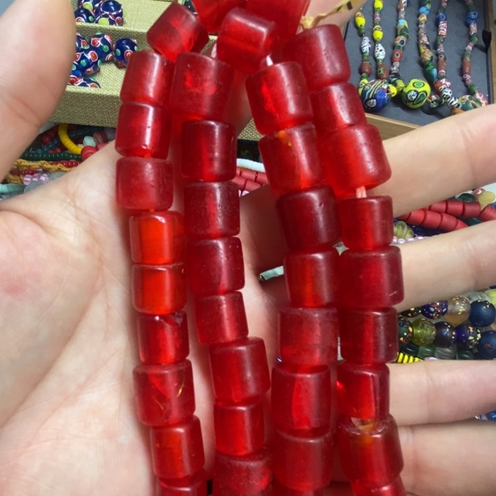 琉璃颈饰老琉璃桶 