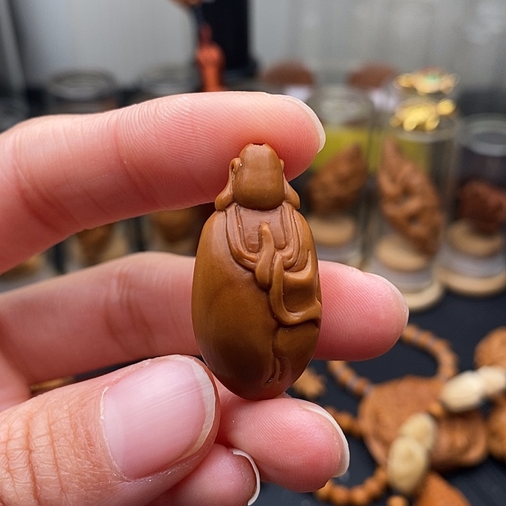 橄榄核吊坠无相佛