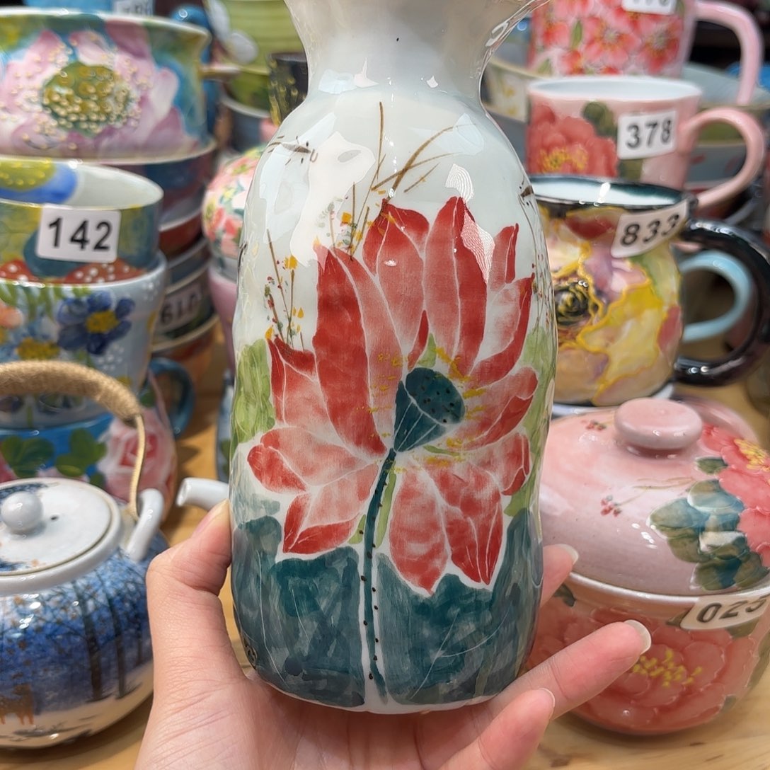 瓷片兔兔盖茨。兔兔好