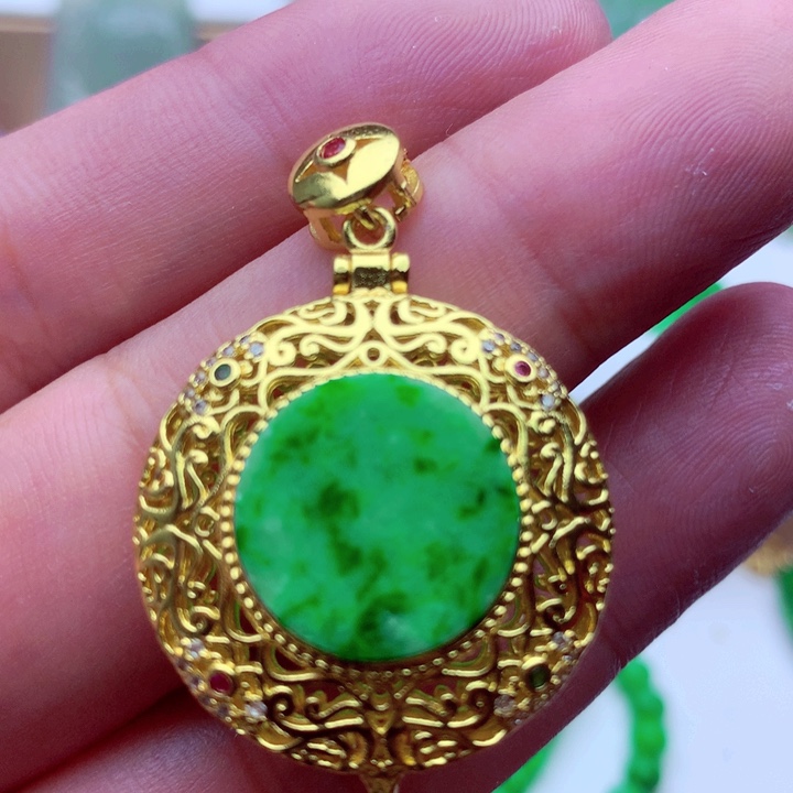 翡翠未镶嵌吊坠(不含链)