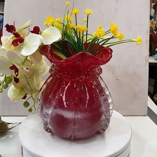 琉璃花瓶高17厘米口径6厘米