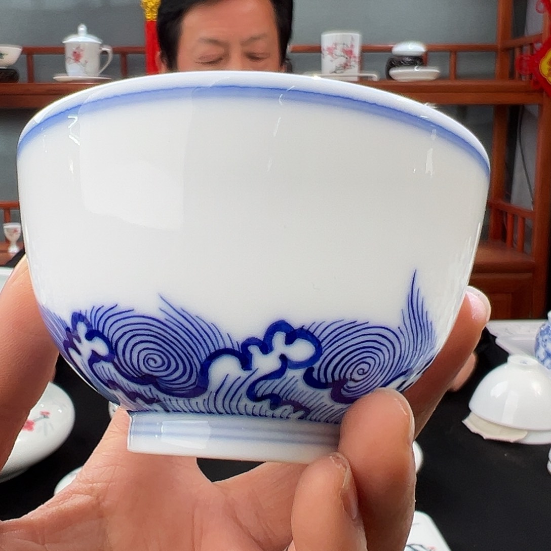 青花海浪纹直口杯