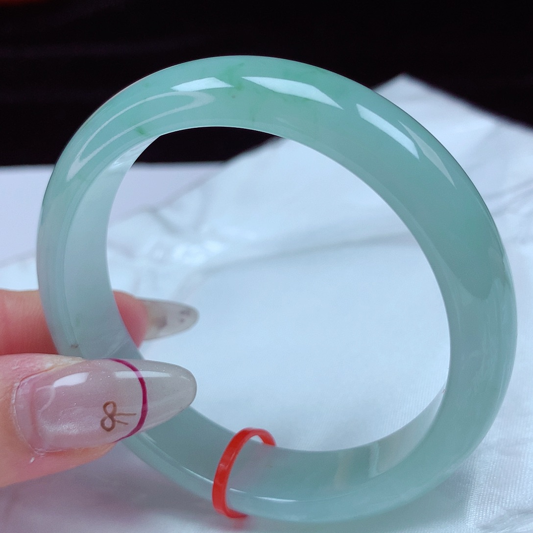 翡翠手镯未镶嵌53圈