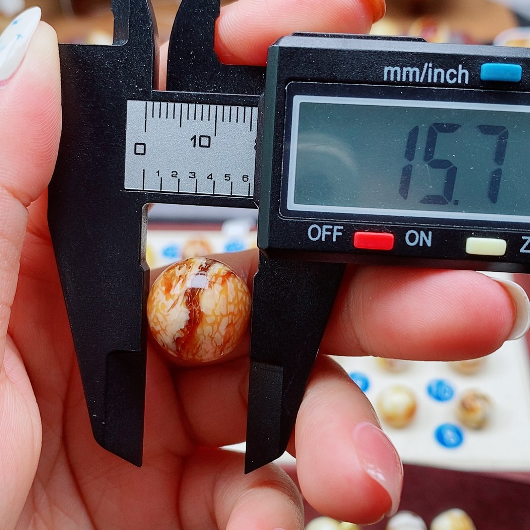 琥珀未镶嵌裸石蜜蜡