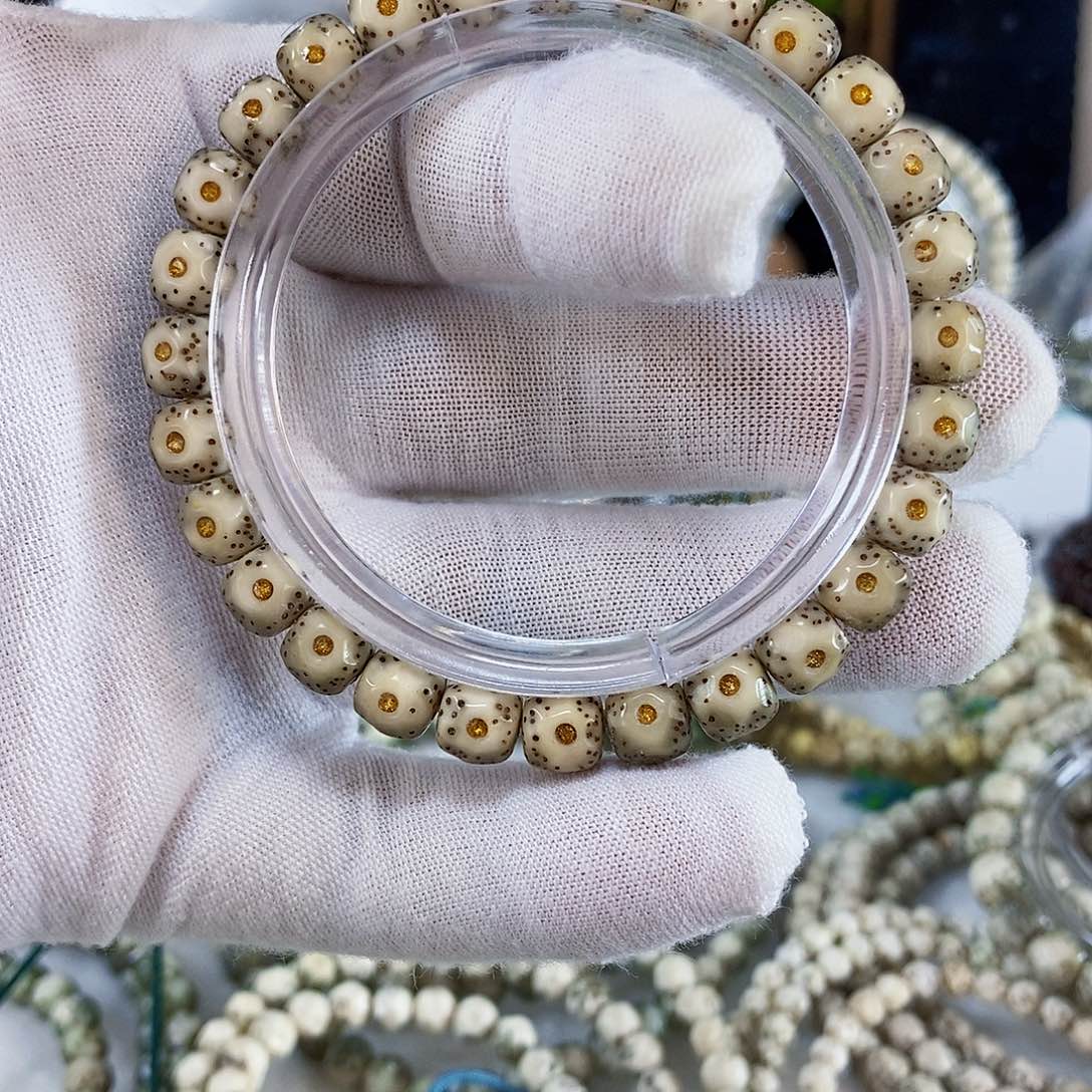 星月菩提手串讲*貌星月菩提雕刻手串