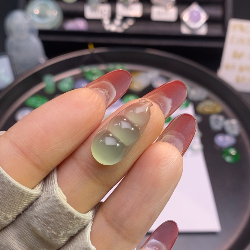 【闪购商品】翡翠挂件未镶嵌豆子