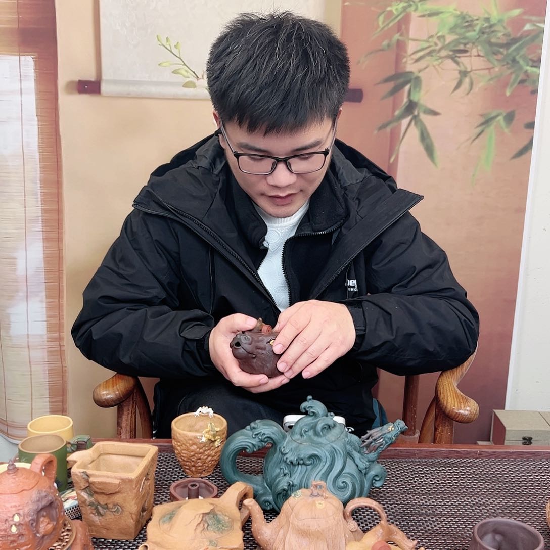 紫砂茶杯自***人石窟壁画在当时也十分珍贵